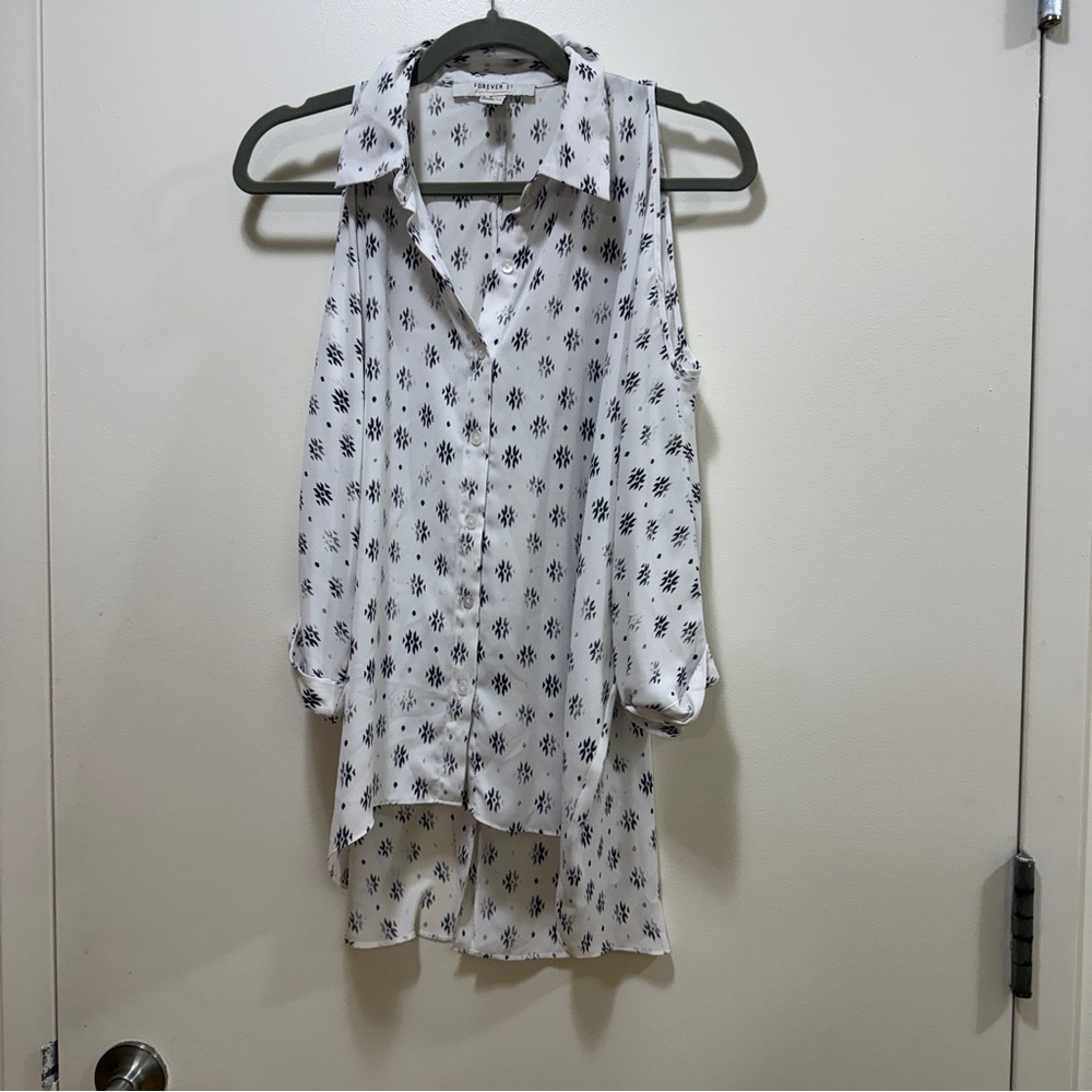 Geo print cold shoulder top